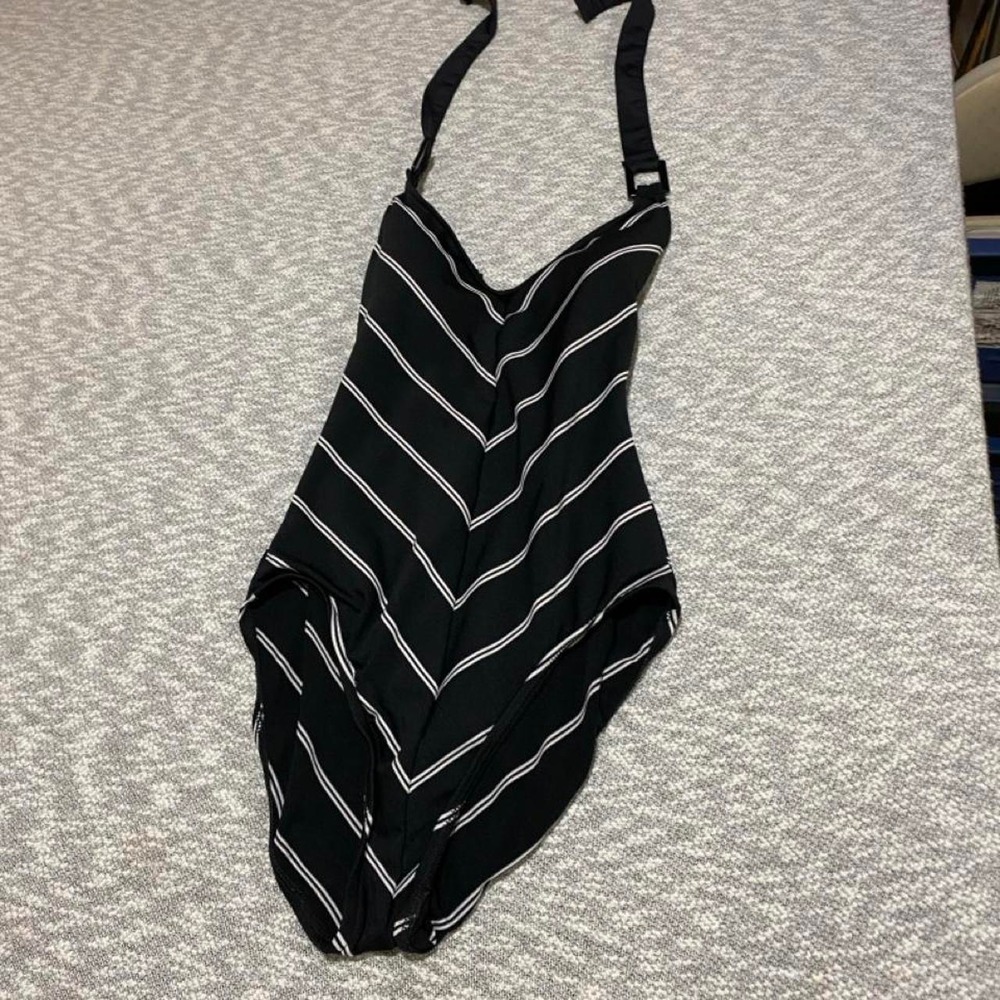 VM white and black striped swimsuit women S. SKU-B158
